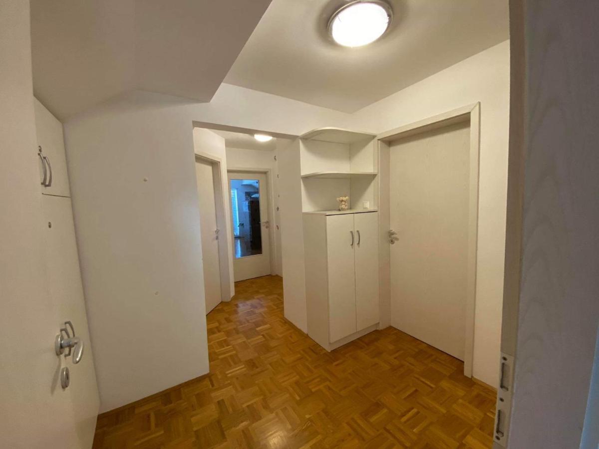 Apartment Kranj - Huge Terrace, Free P, Wi - Fi, Ac المظهر الخارجي الصورة